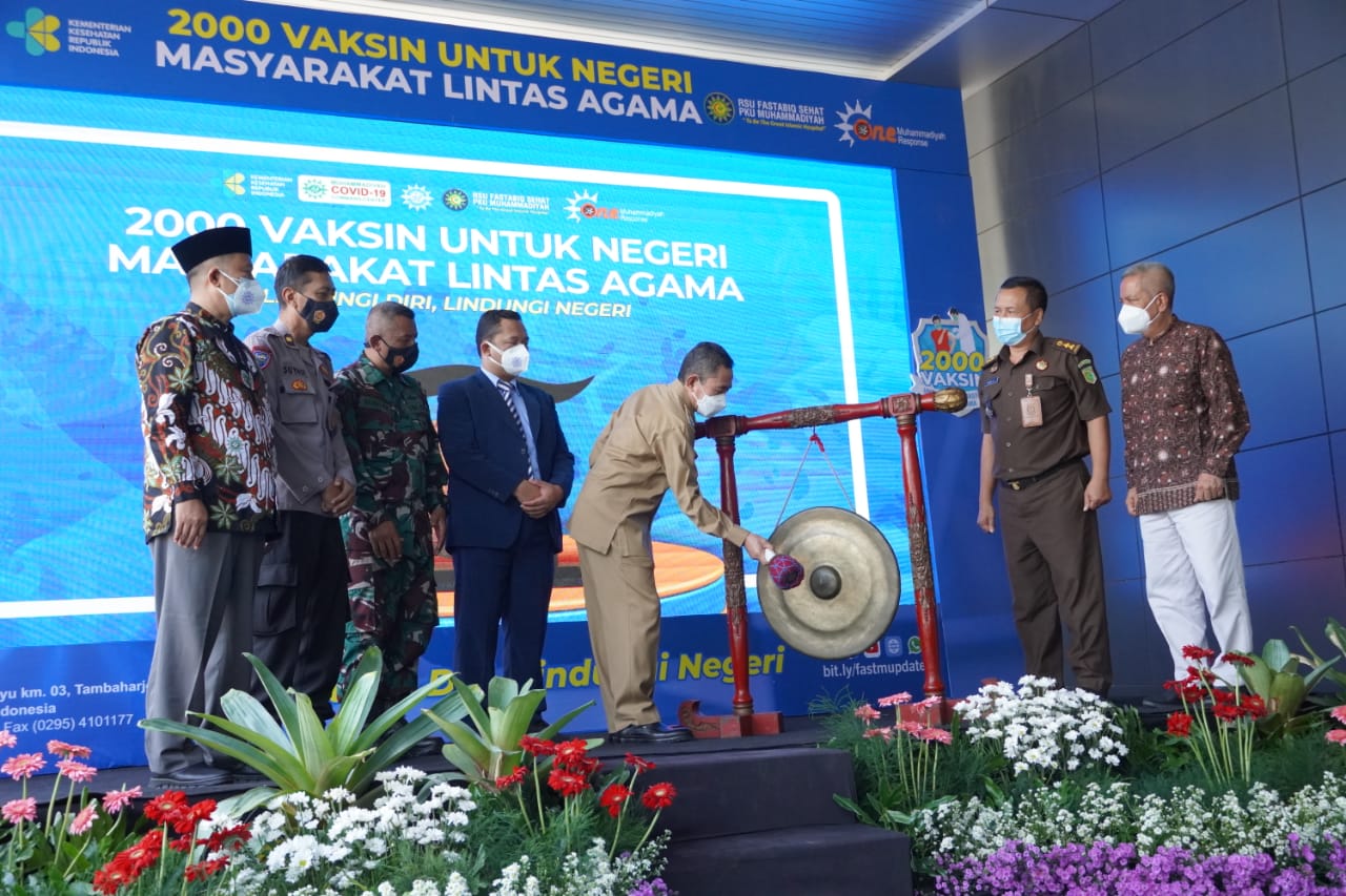 BUPATI PATI HARYANTO APRESIASI PROGRAM 2.000 VAKSINASI DI RSU FASTABIQ ...