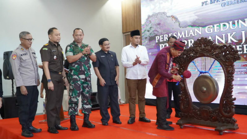 Resmikan Gedung Baru, Pj Bupati Dorong BPR BJA Perkuat Layanan Berbasis ...